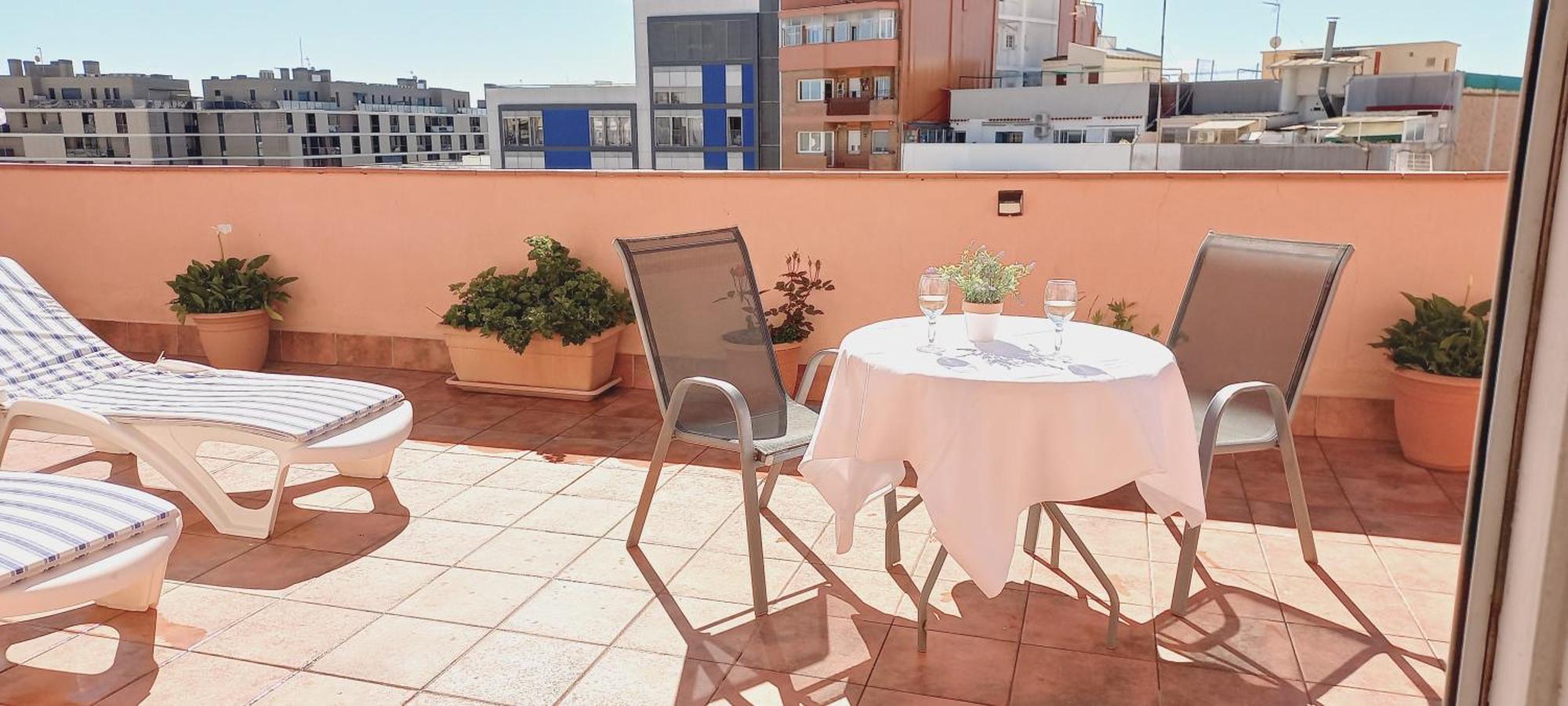 Cozy And Sunny Penthouse Fira Bcn Apartamento L'Hospitalet de Llobregat Exterior foto