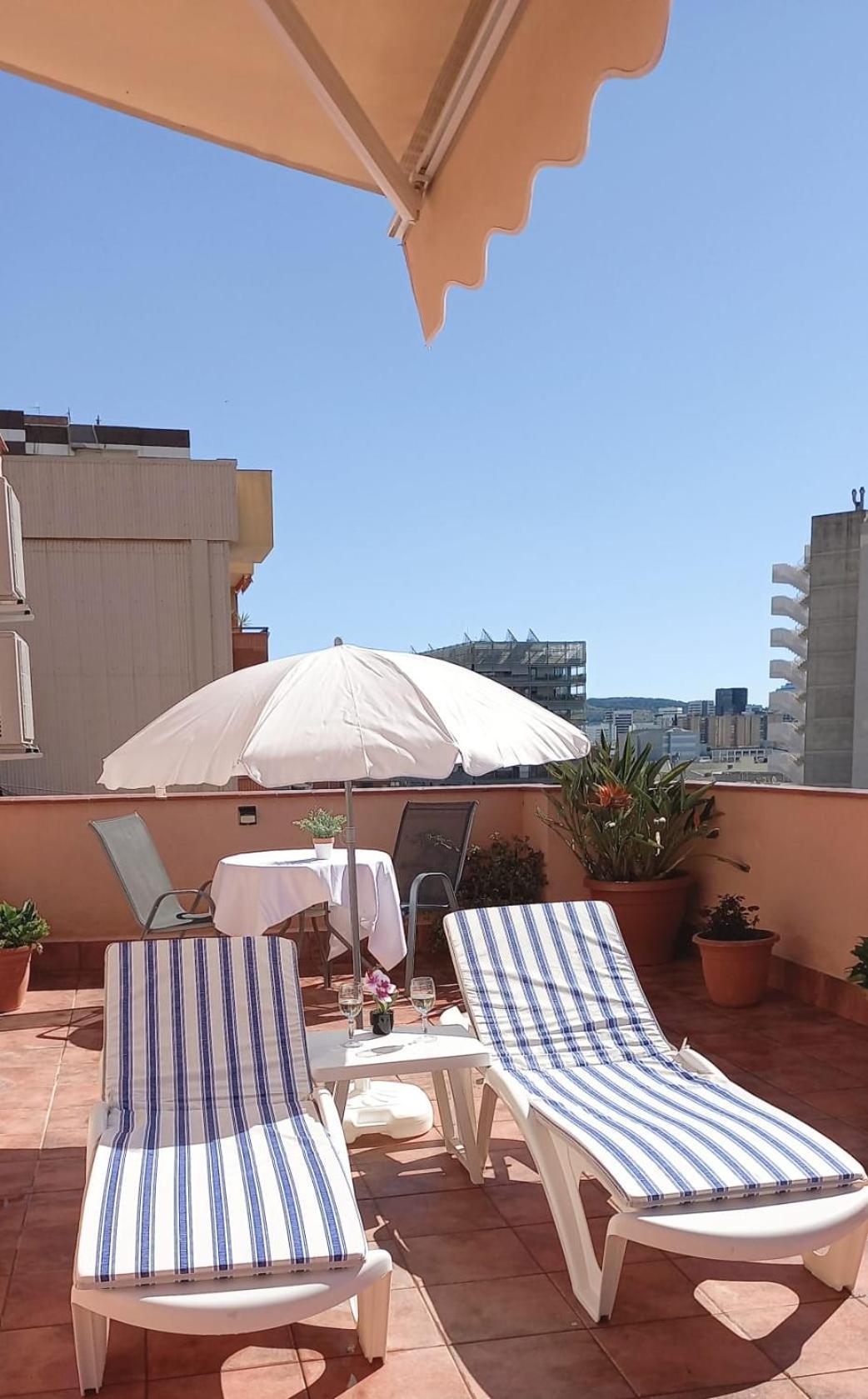 Cozy And Sunny Penthouse Fira Bcn Apartamento L'Hospitalet de Llobregat Exterior foto